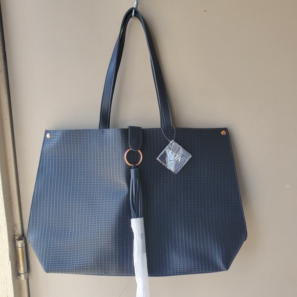 ULTA Beauty Large Tote Bag Navy Rose Gold Accent Tassel Snap Closure NWT - Picture 3 of 8